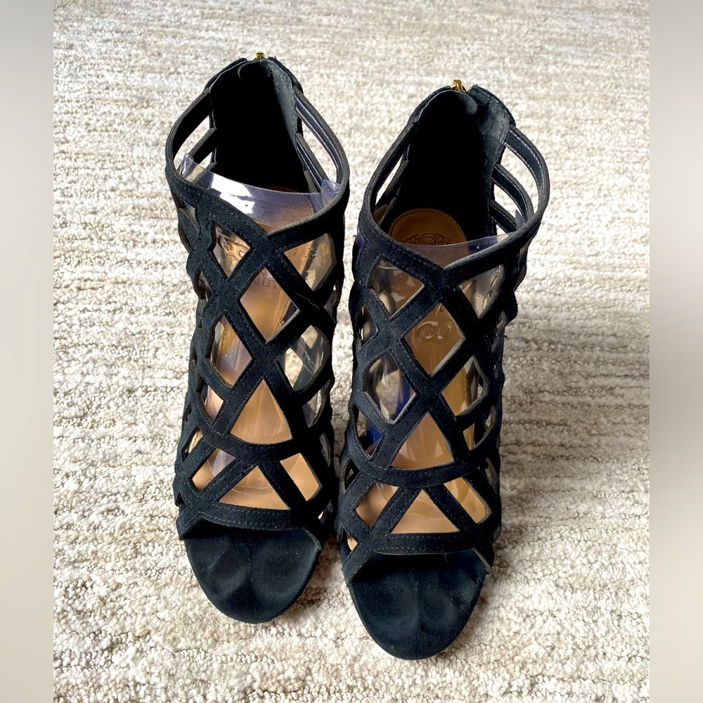 Vince Camuto Tatianna heels in black suede. Size 8.